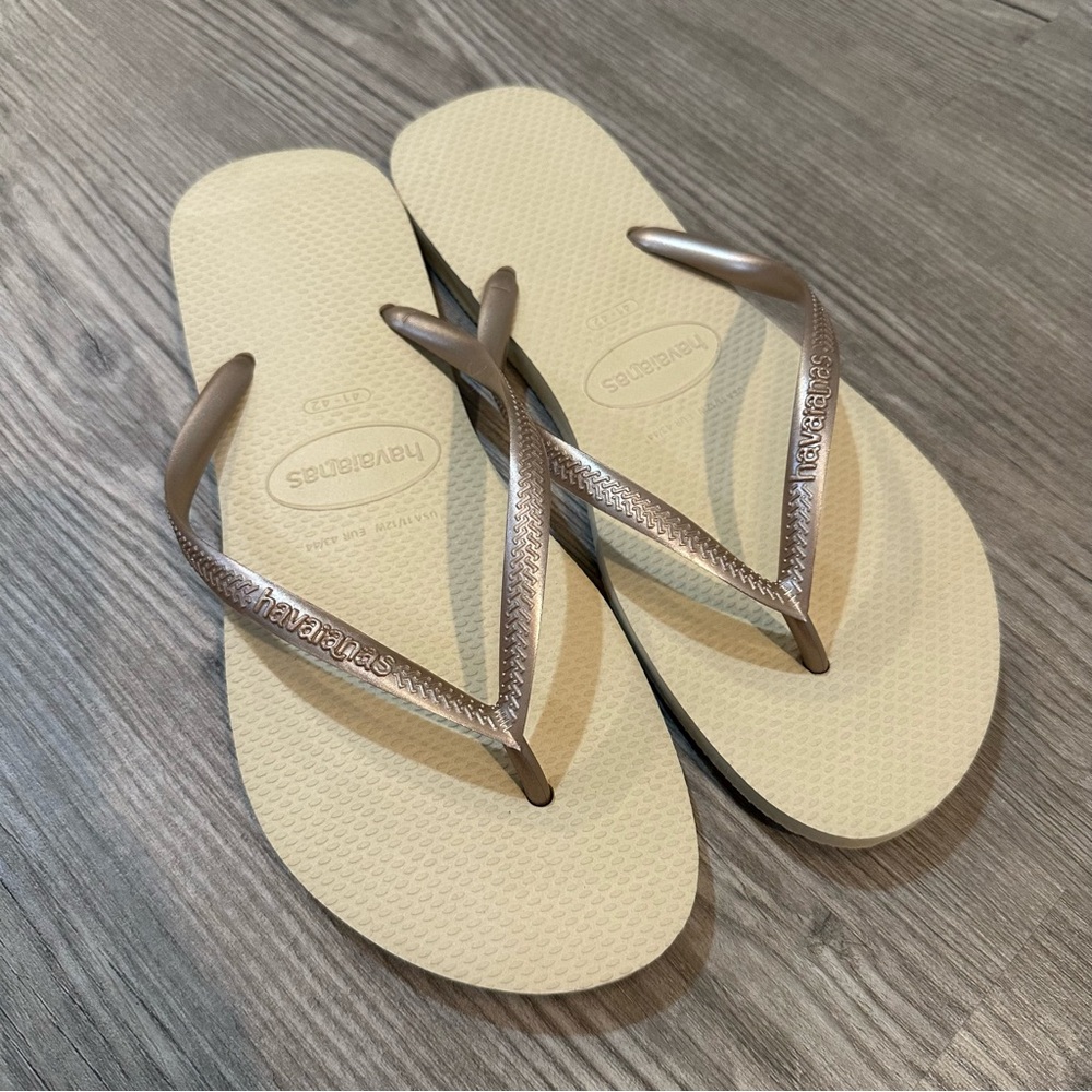 Havaianas Tan Flip Flops Size 41-42 US 10/11